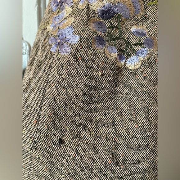 Gorgeous floral jacket! Boho embroidered flowers wool-blend tweed Nygard coat - Picture 9 of 16
